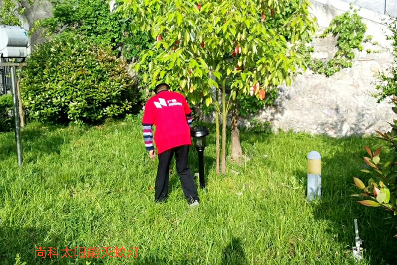 戶(hù)外草坪滅蚊器，草坪太陽(yáng)能滅蚊燈