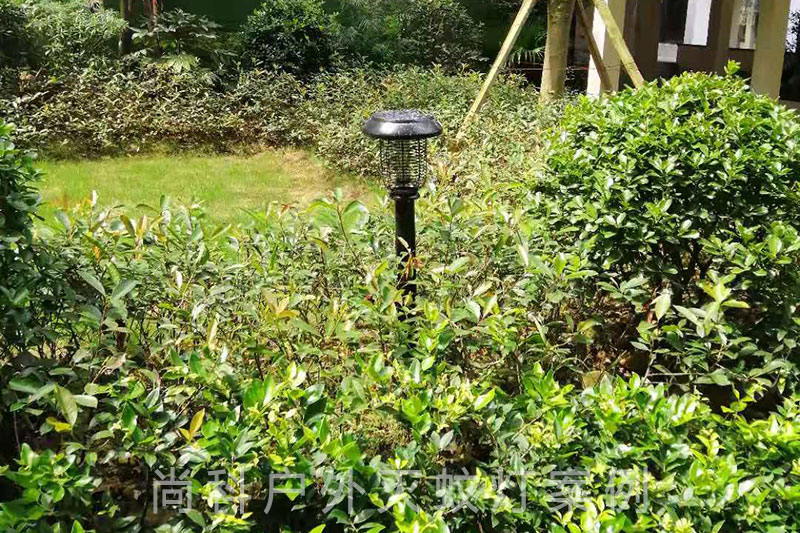 江西大余碧桂園翰盛雅園小區太陽(yáng)能滅蚊燈案例